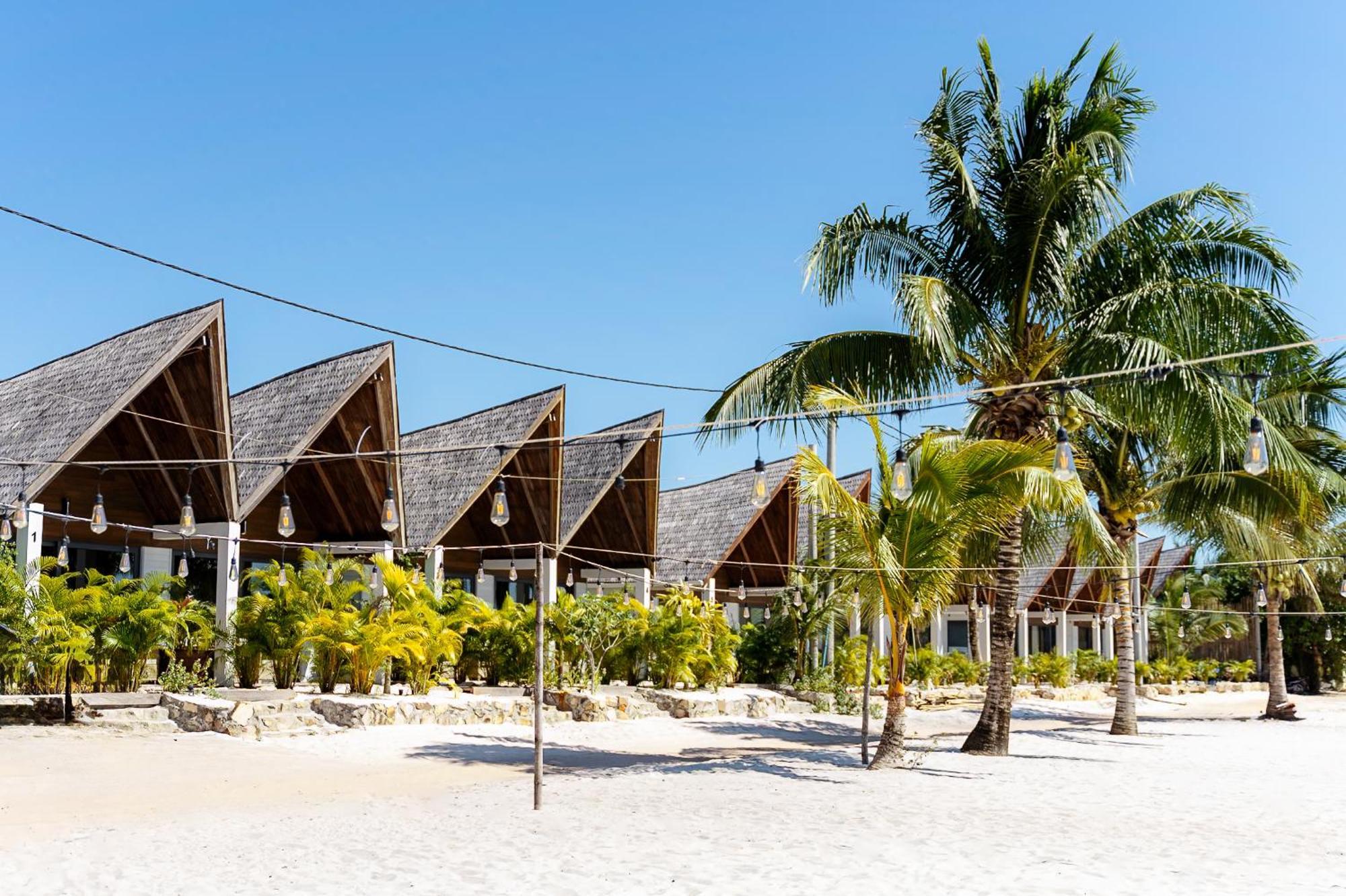 Golden Beach Resort Sok San Village Exteriör bild