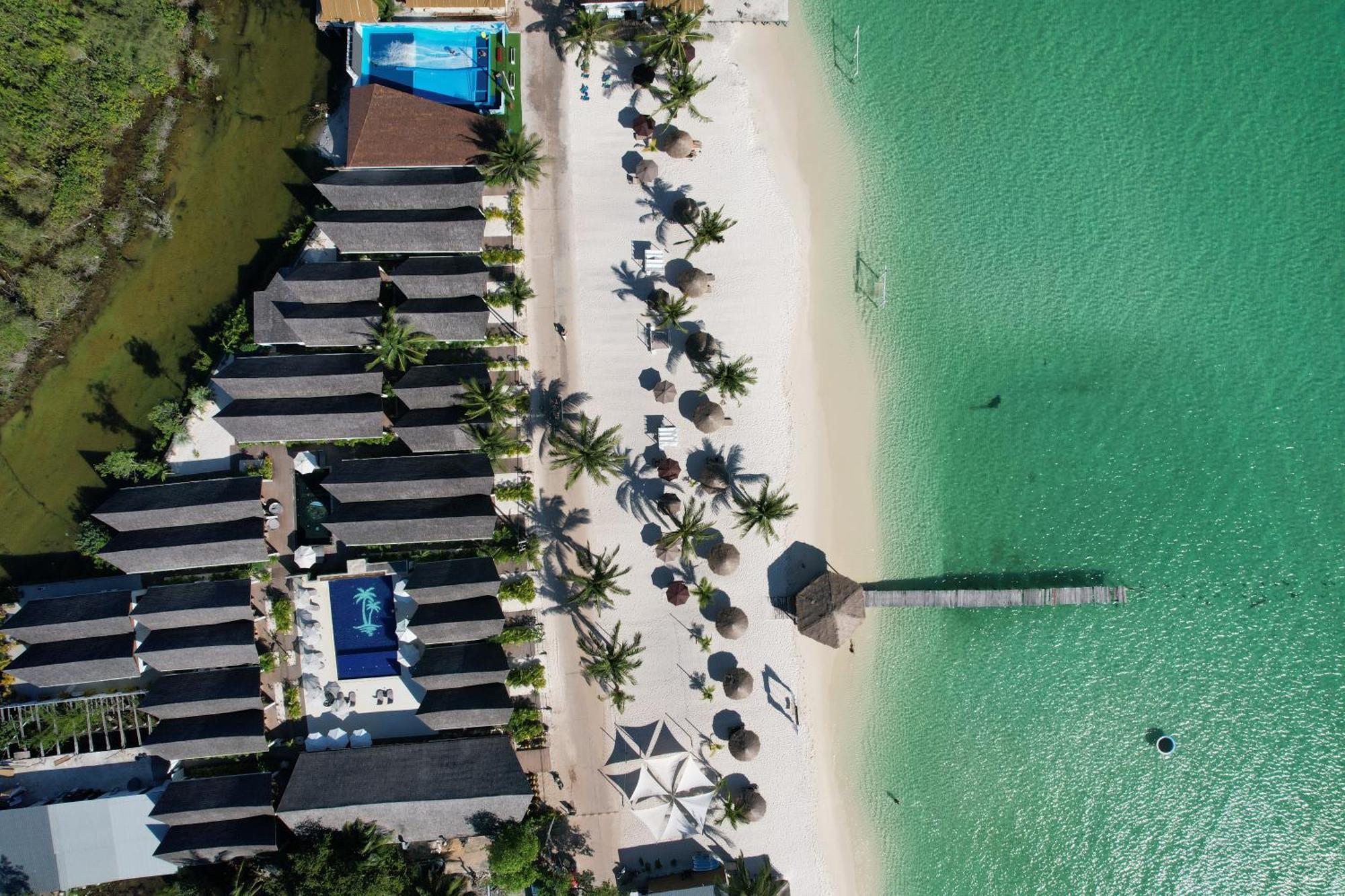 Golden Beach Resort Sok San Village Exteriör bild